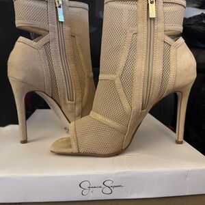 NEW! JESSICA SIMPSON OZWALDI MESH PEEP TOE BOOTIE Elegant Tan Women's Heels